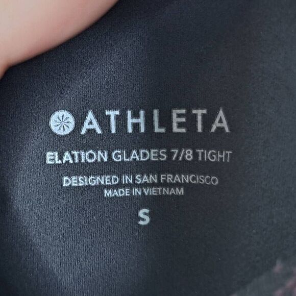 Athleta Elation Glades 7/8 Tight Leggings in Red Black size Small - Picture 7 of 10